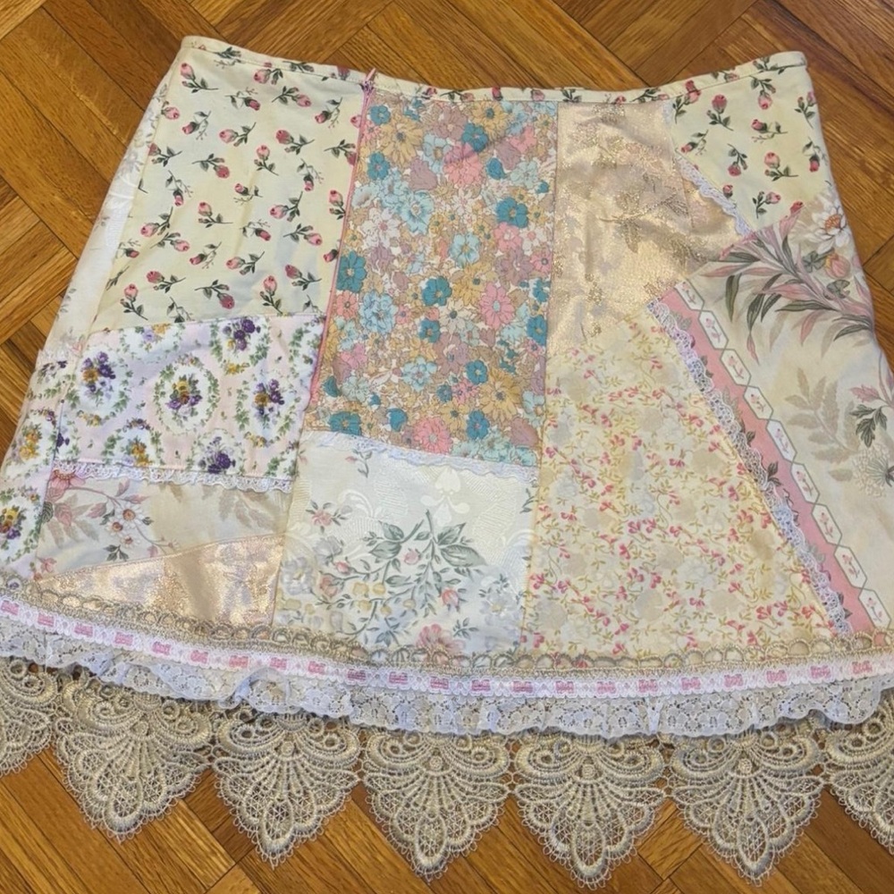 Patchwork Mini Skirt With Lace Hem - image 2